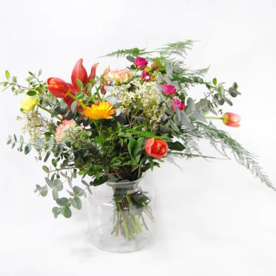 Flores Con Lilium Rojo, Gerbera, Clavel, Renaculo, Tulipa, Ramificada, Flor De Cera, Romero - Originalflor