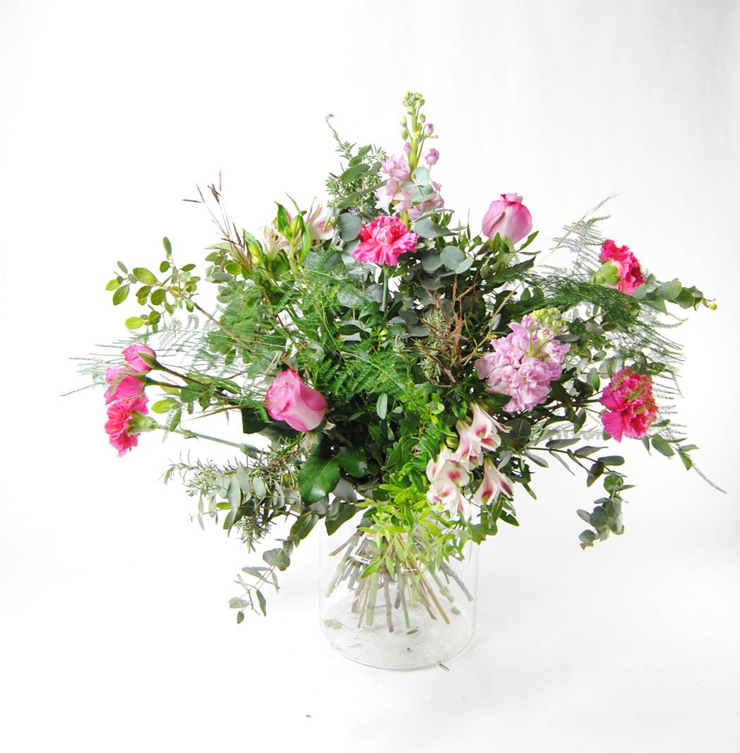 Ramo de flores FUCSIA con alelí, astromelia, clavel fucsia, ramificada fucsia, rosa lila, romero y esparreguera - Originalflor